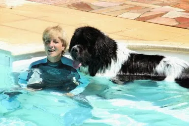 A la piscine ...
